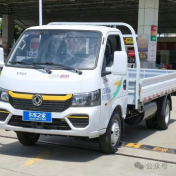 四川货车东风途逸T5：2.0CNG 4.03米货箱，油气两用,2年省出一台车